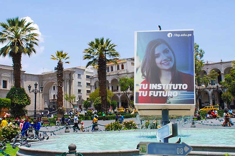 PANELES PUBLICITARIOS